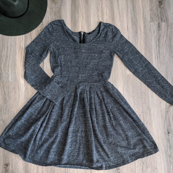 Talula Dark Grey Tartine Long Sleeve Dress Small - Picture 2 of 7